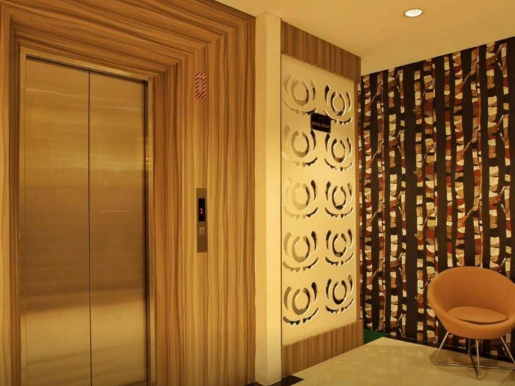 פדאנג Deivan Hotel מראה חיצוני תמונה